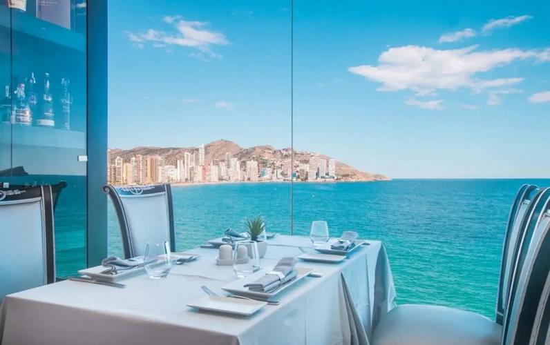 5* Luxury Beachfront Escape in the Old Town of Benidorm